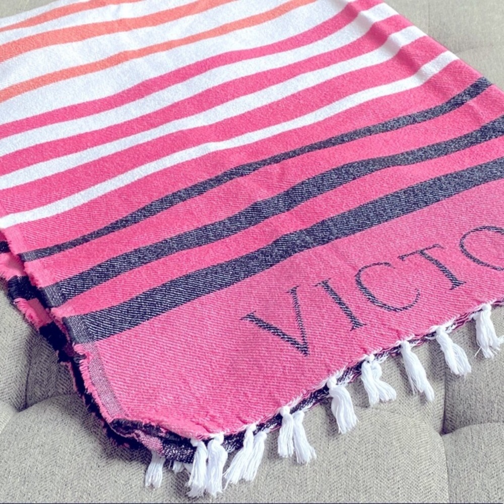 Throw Beach Blanket/Towel Victoria’s Secret —#103 - Picture 4 of 13